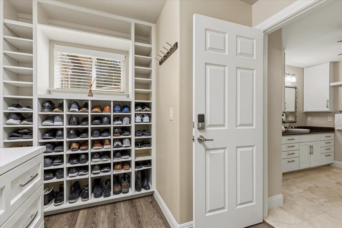 25207 Lake View Dr Property Photo 6
