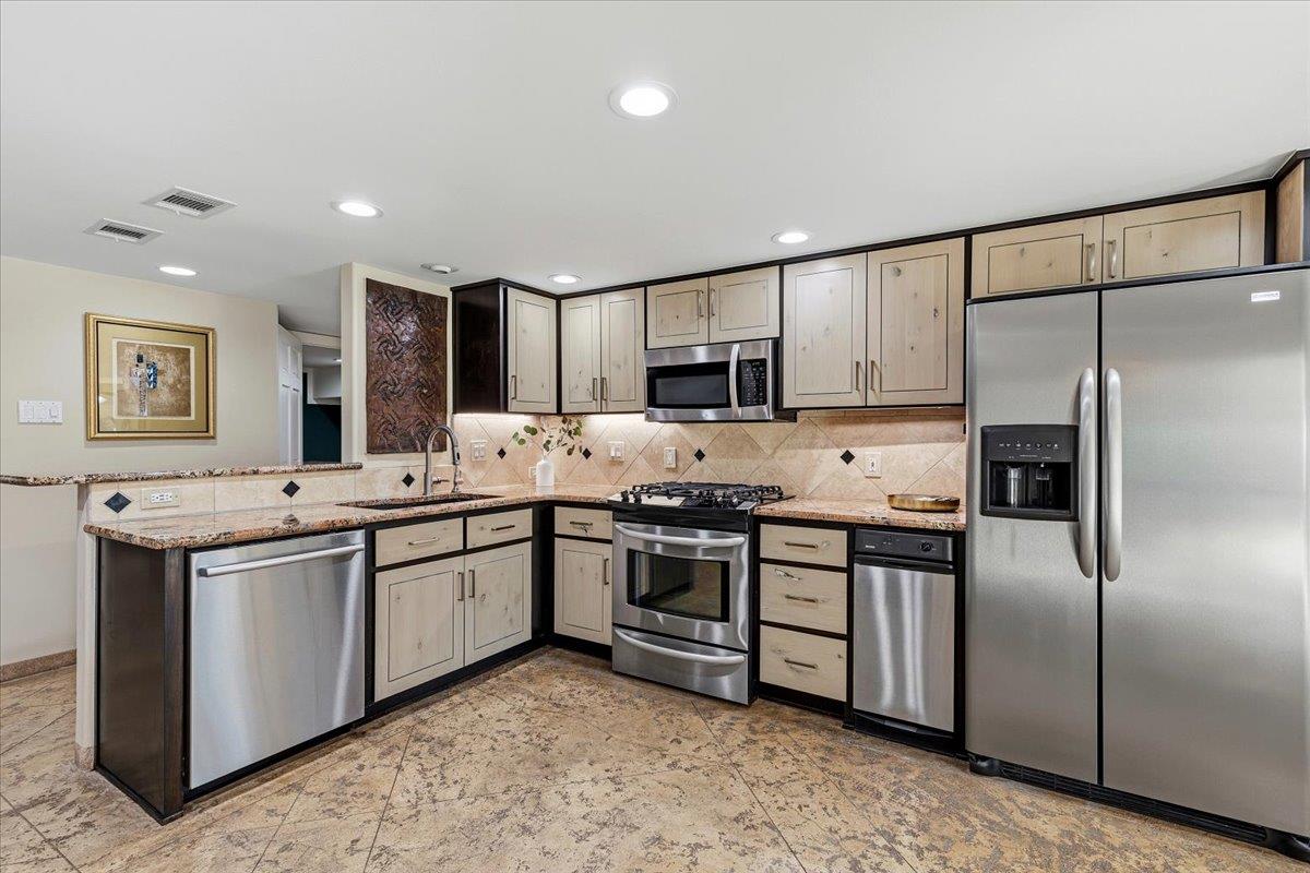 25207 Lake View Dr Property Photo 11