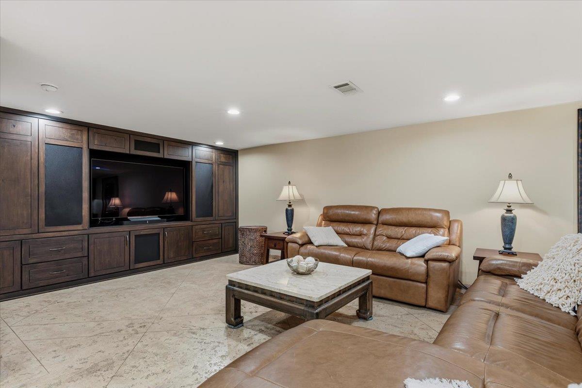 25207 Lake View Dr Property Photo 13