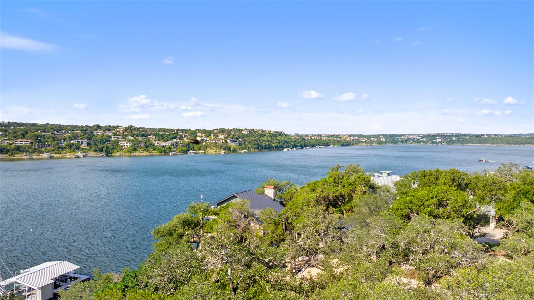 18401 Lakepoint Cir Property Photo 10