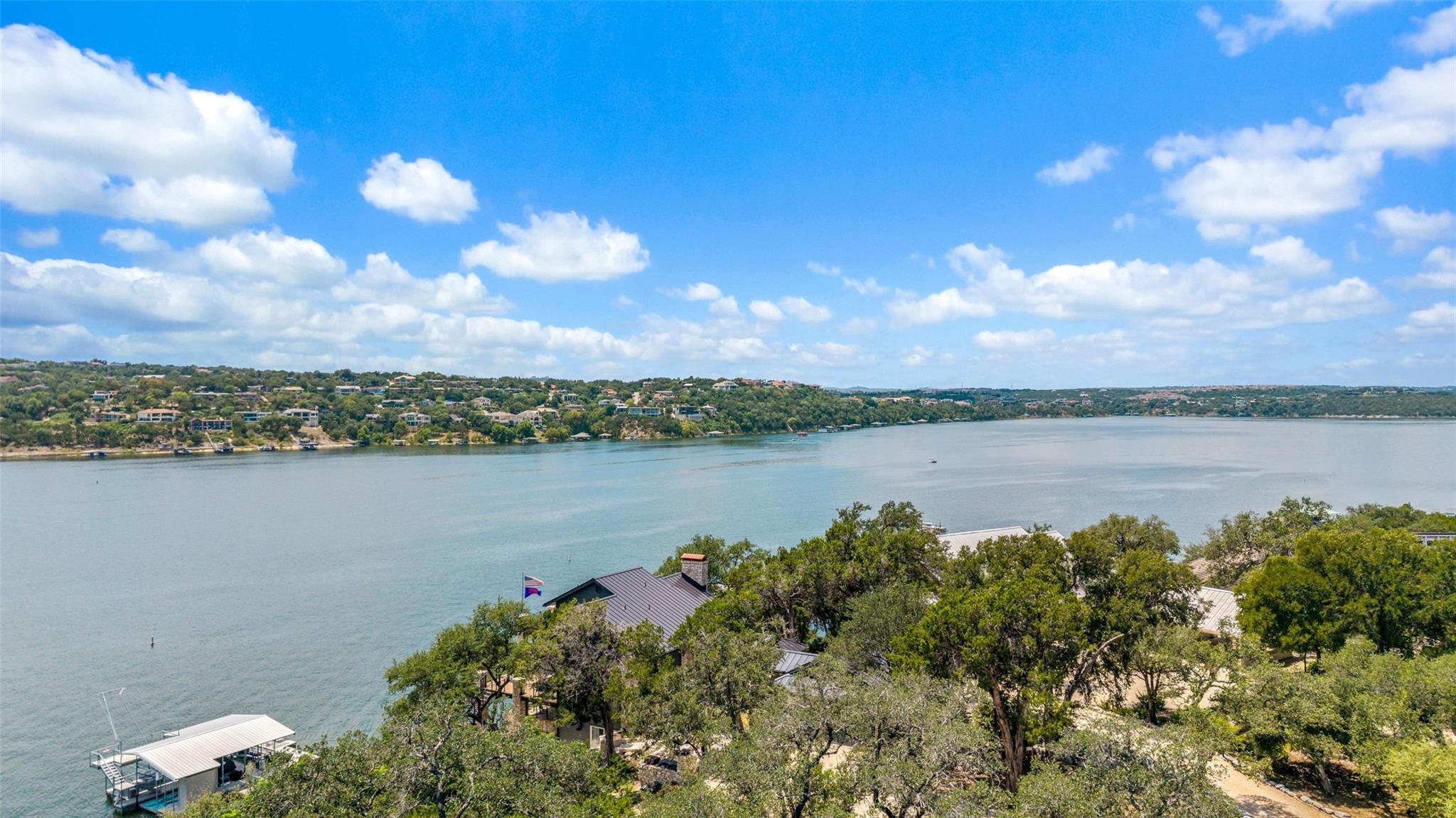 18401 Lakepoint Cir Property Photo 11