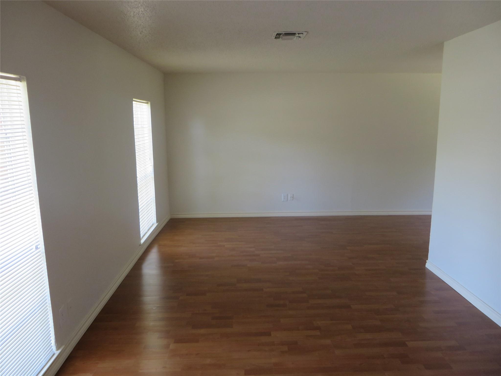 4511 W Village Ct Property Photo 2