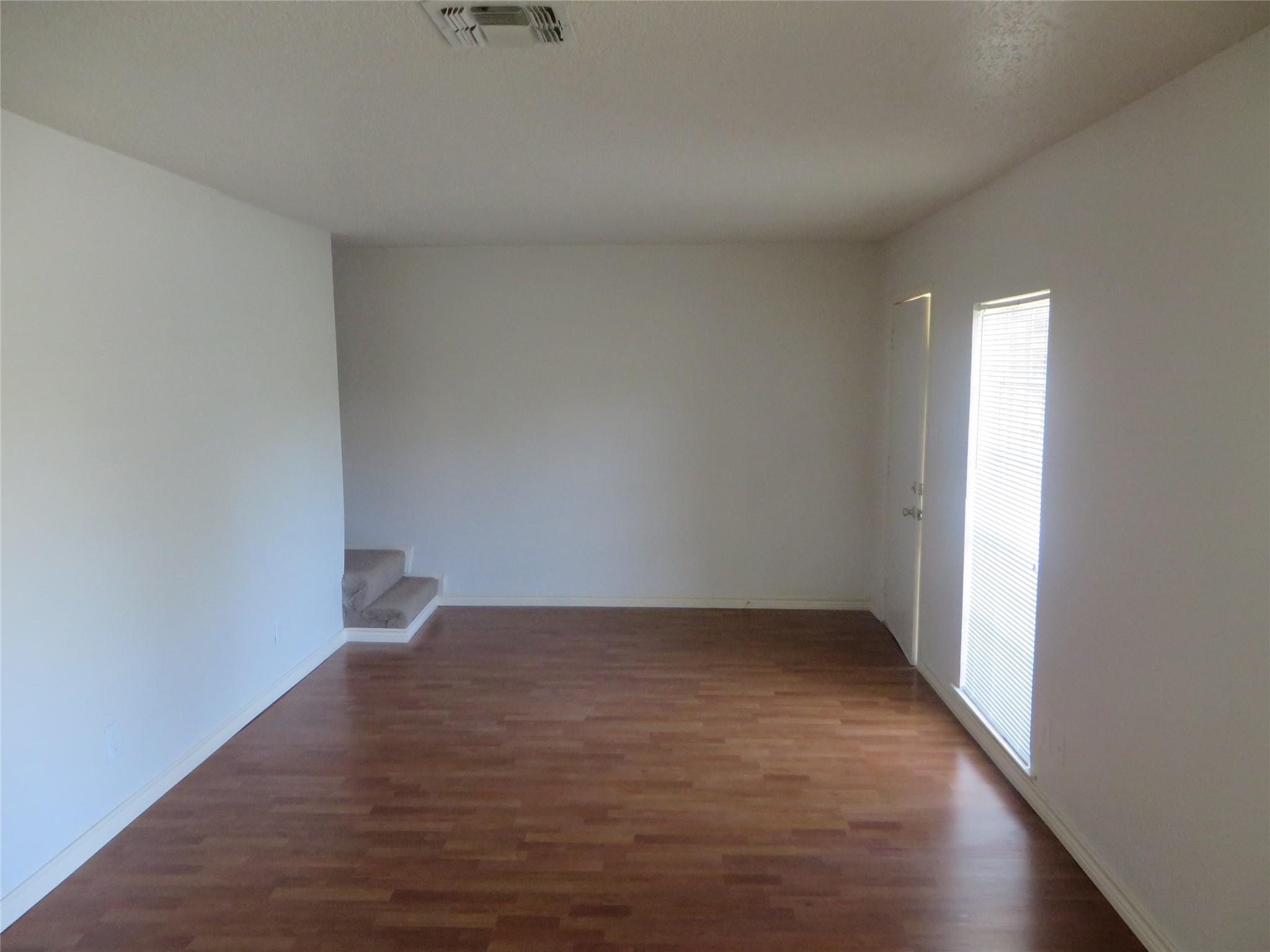4511 W Village Ct Property Photo 3