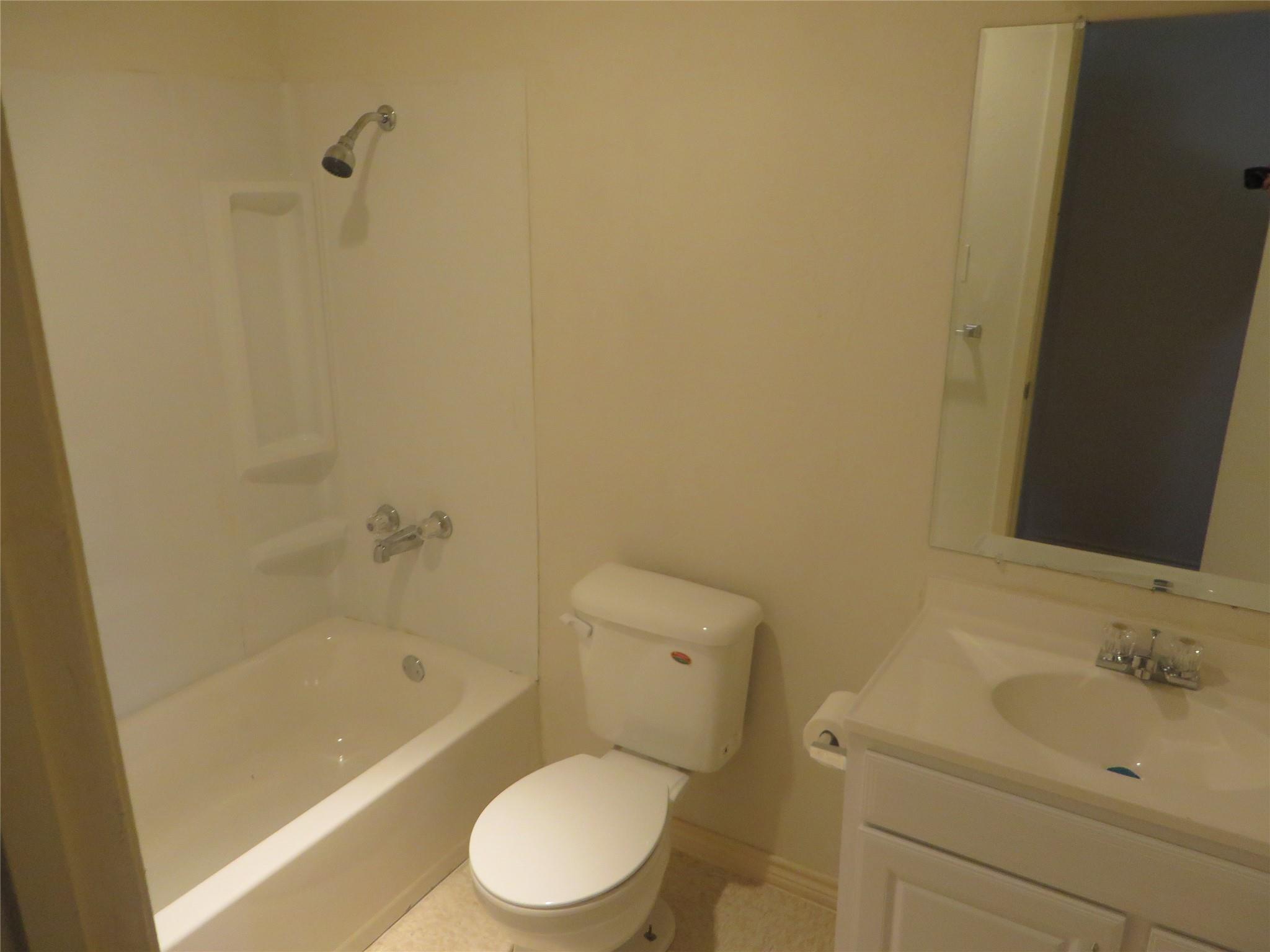 4511 W Village Ct Property Photo 4