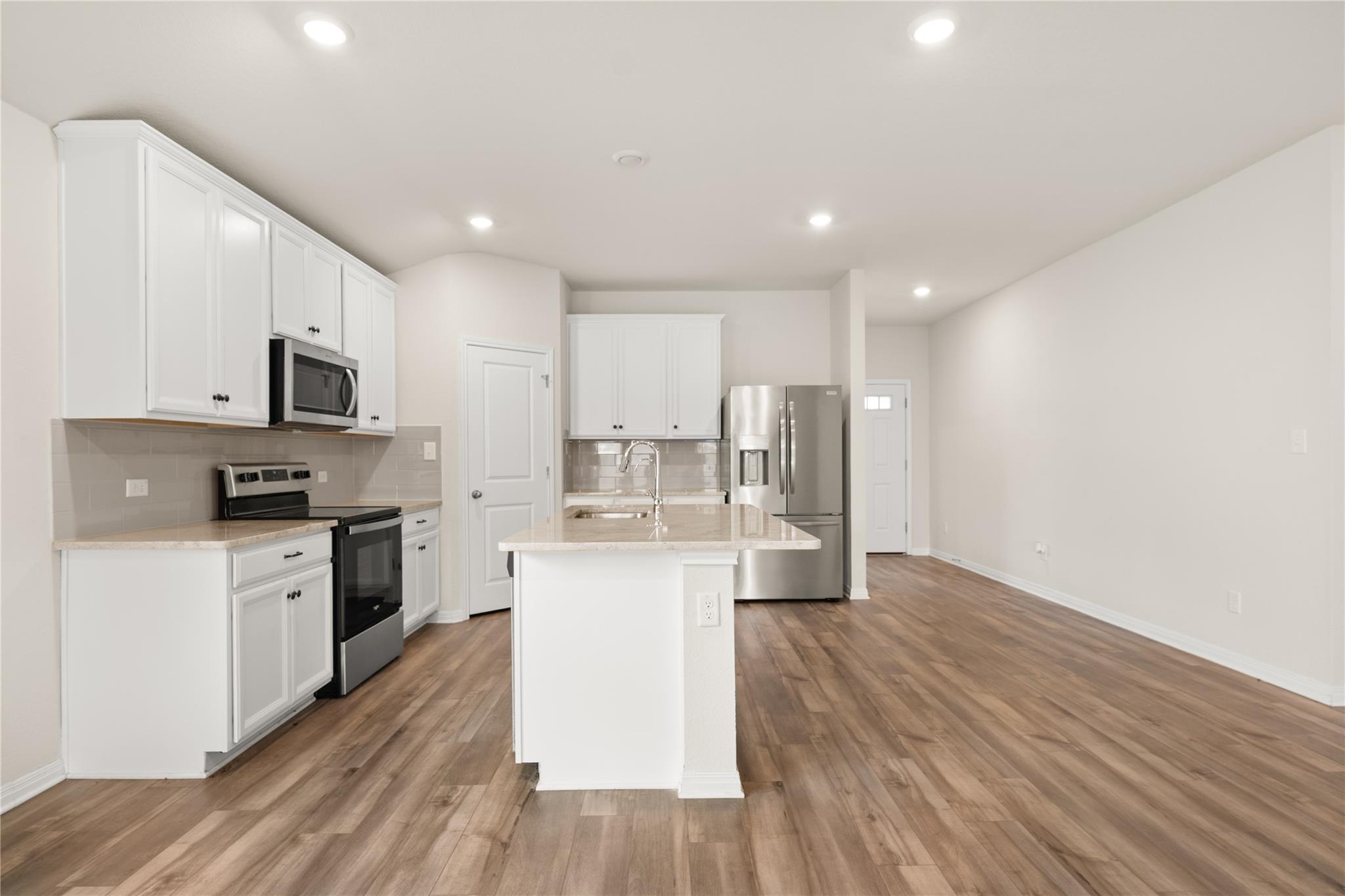 105 Saviano Rd Property Photo 3