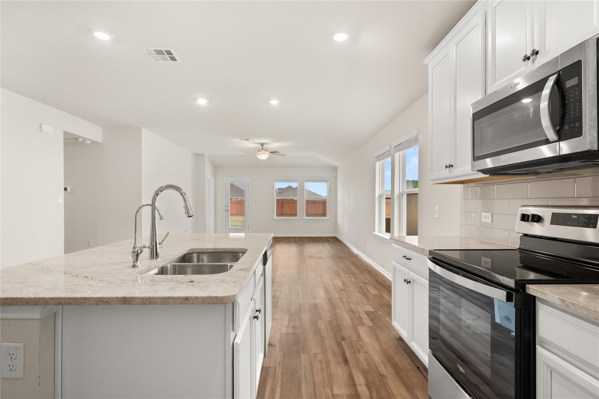 105 Saviano Rd Property Photo 4