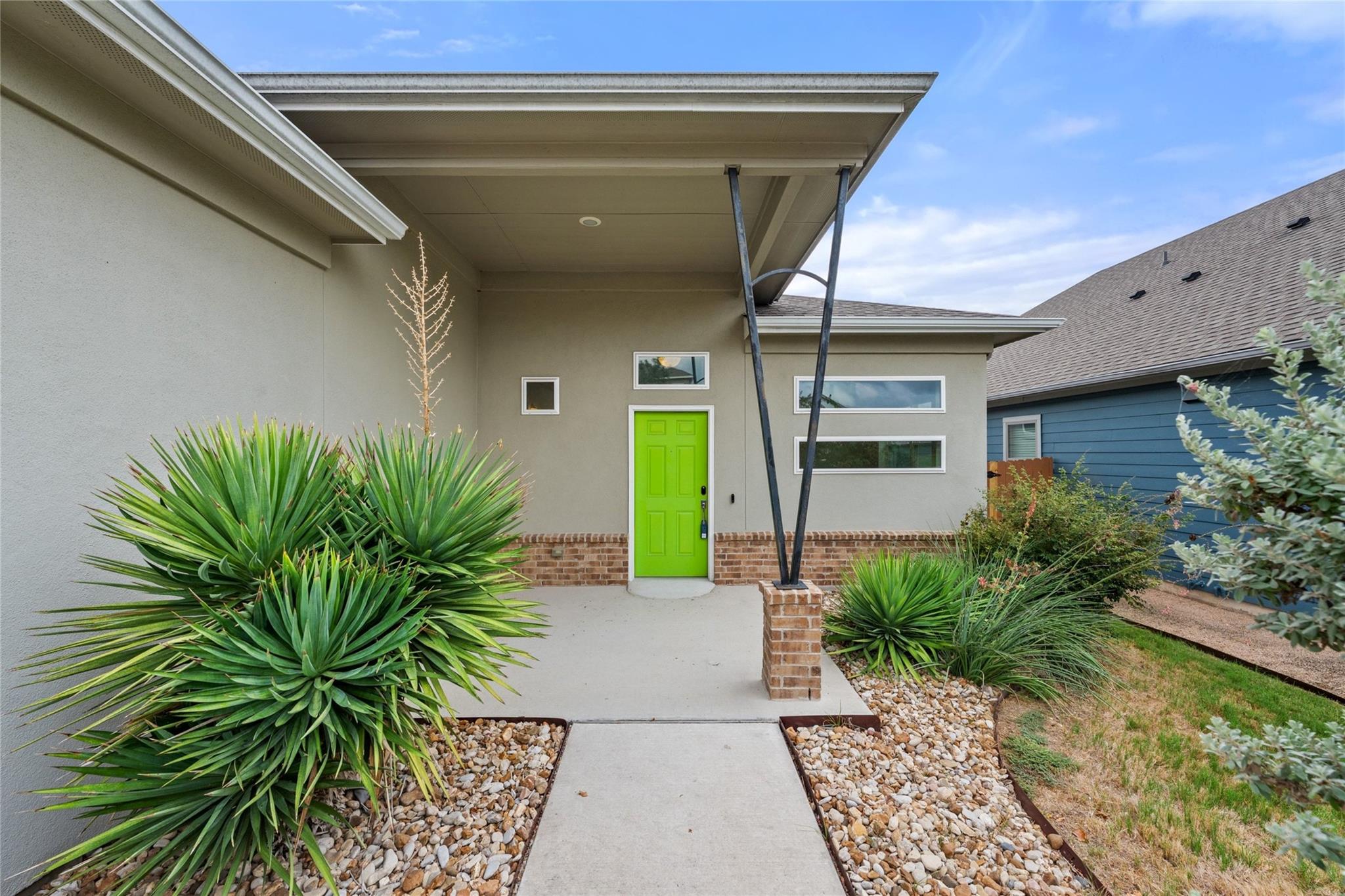 9941 Comely Bnd Property Photo 1