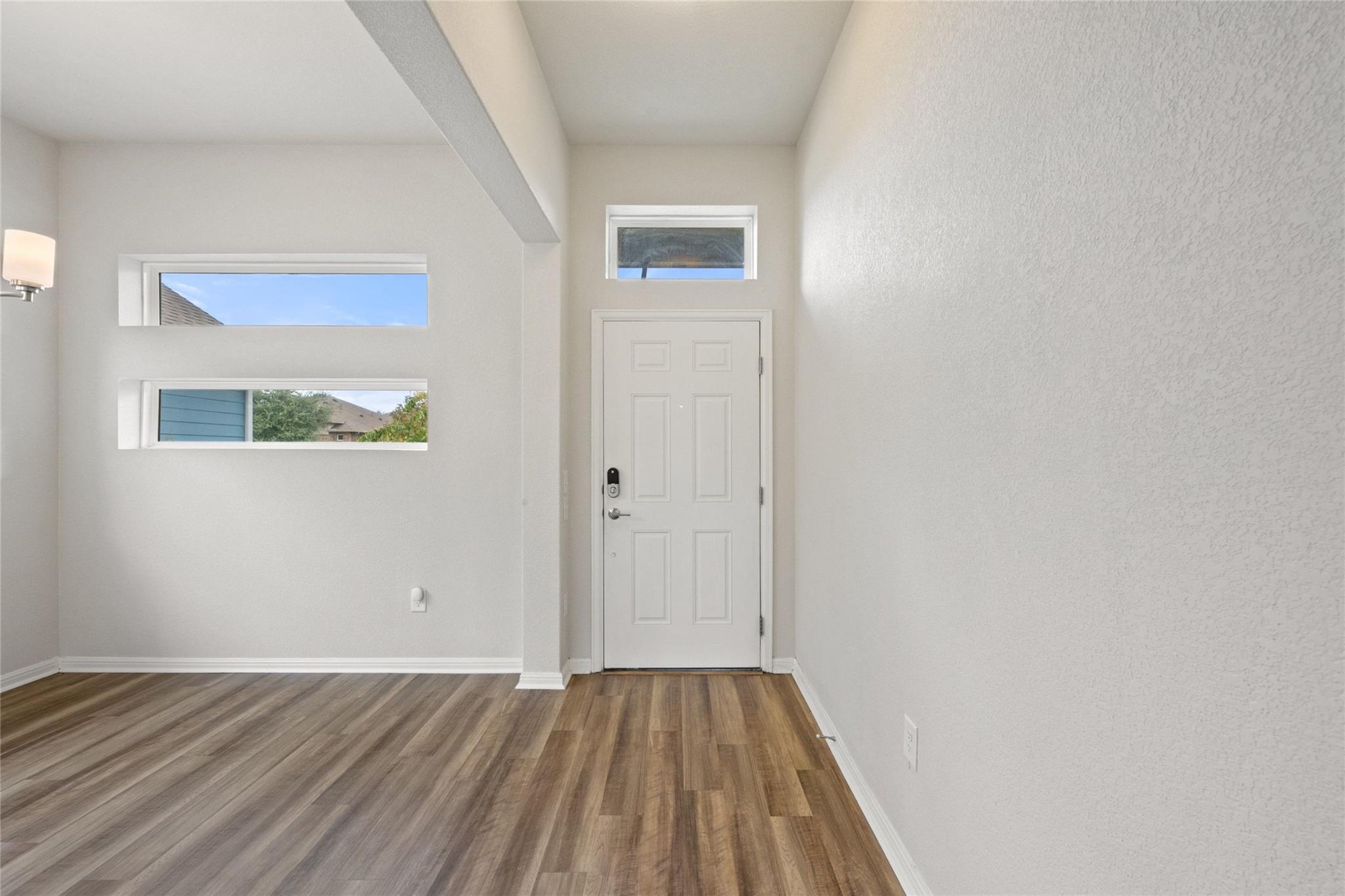 9941 Comely Bnd Property Photo 3