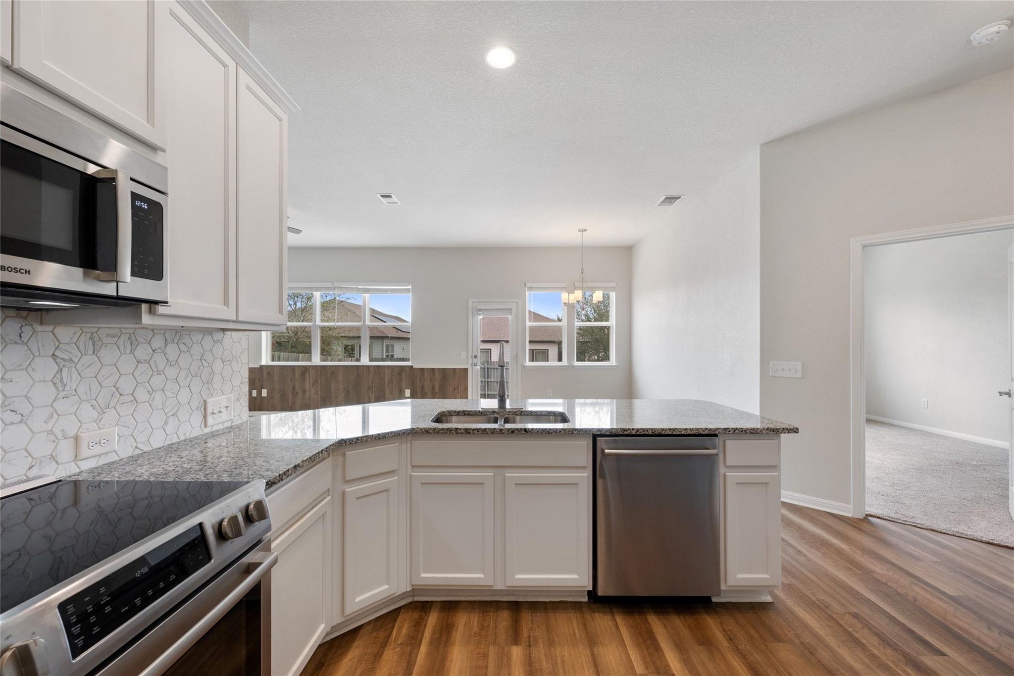 9941 Comely Bnd Property Photo 9