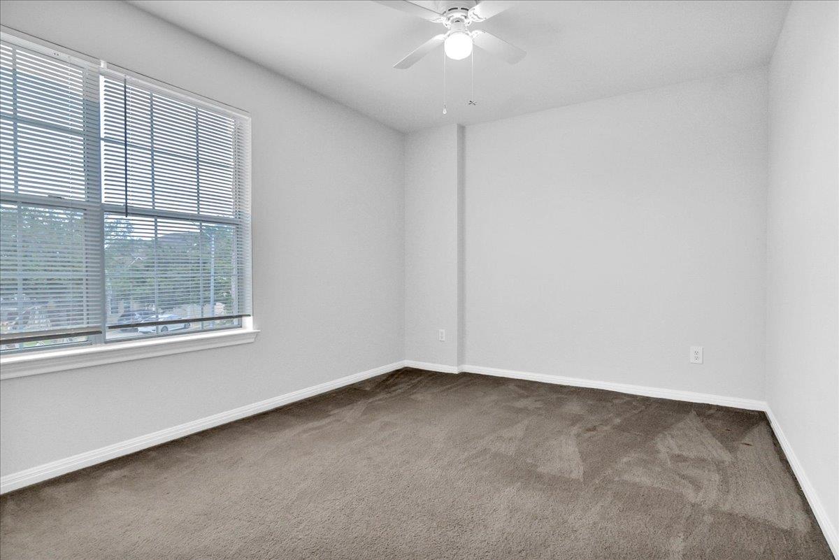 1402 Grafton Ln Property Photo 14