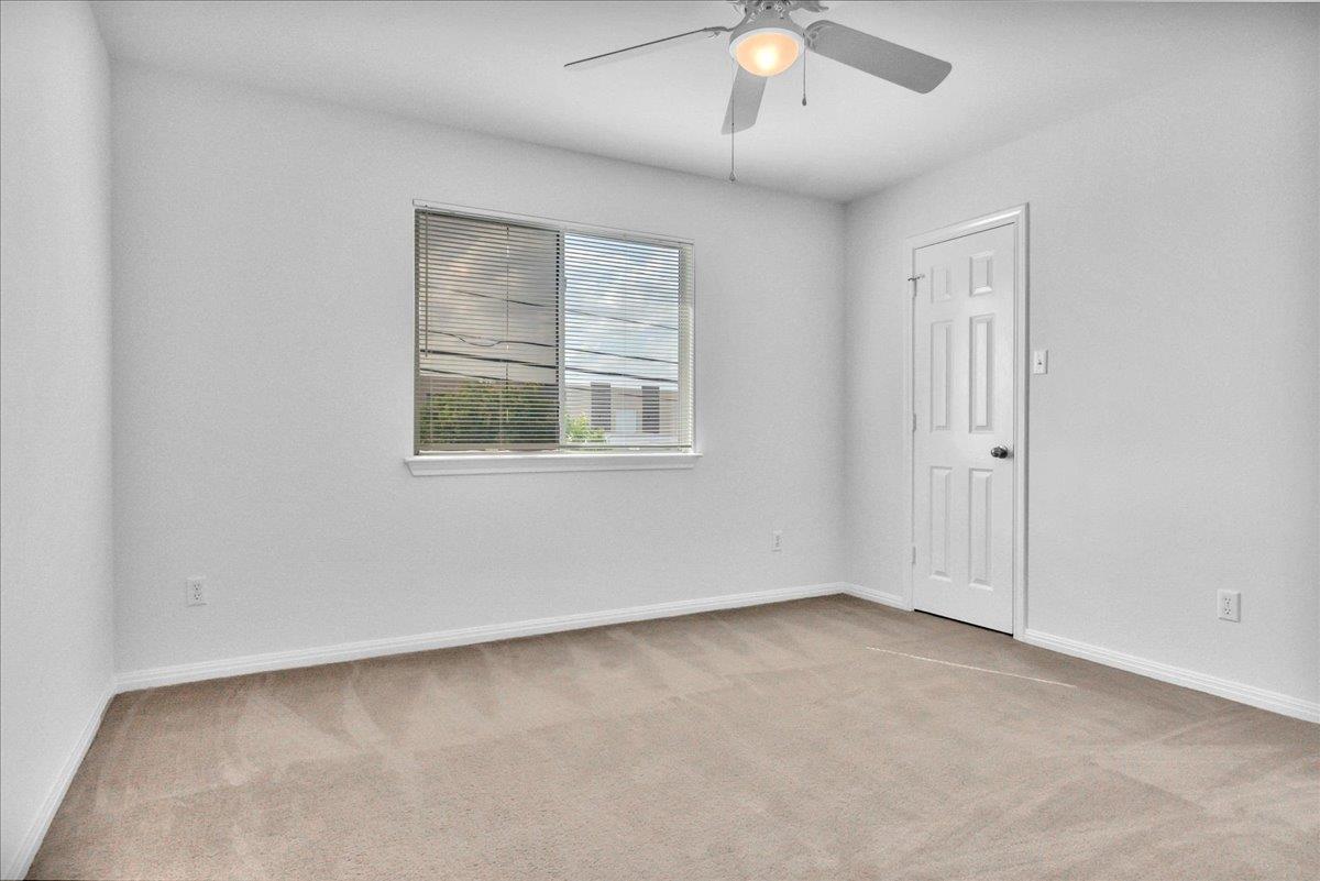 1402 Grafton Ln Property Photo 16