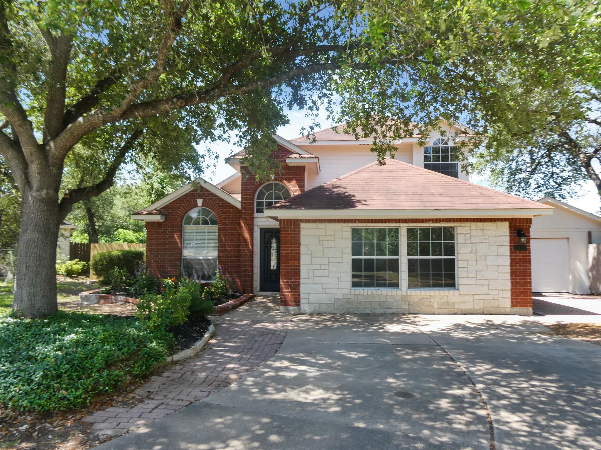 2310 MACAW Dr Property Photo 1
