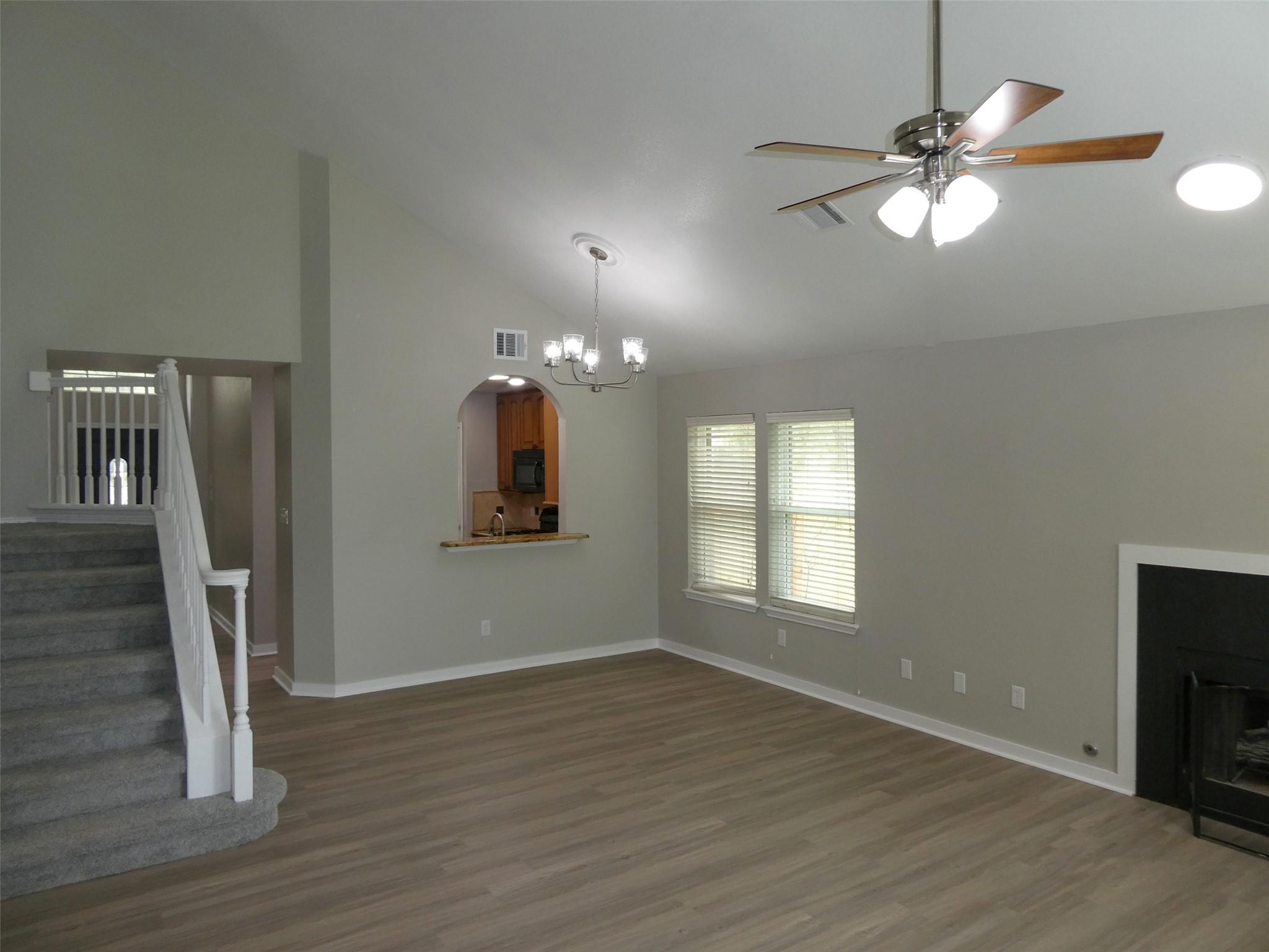2310 Macaw Dr Property Photo 9