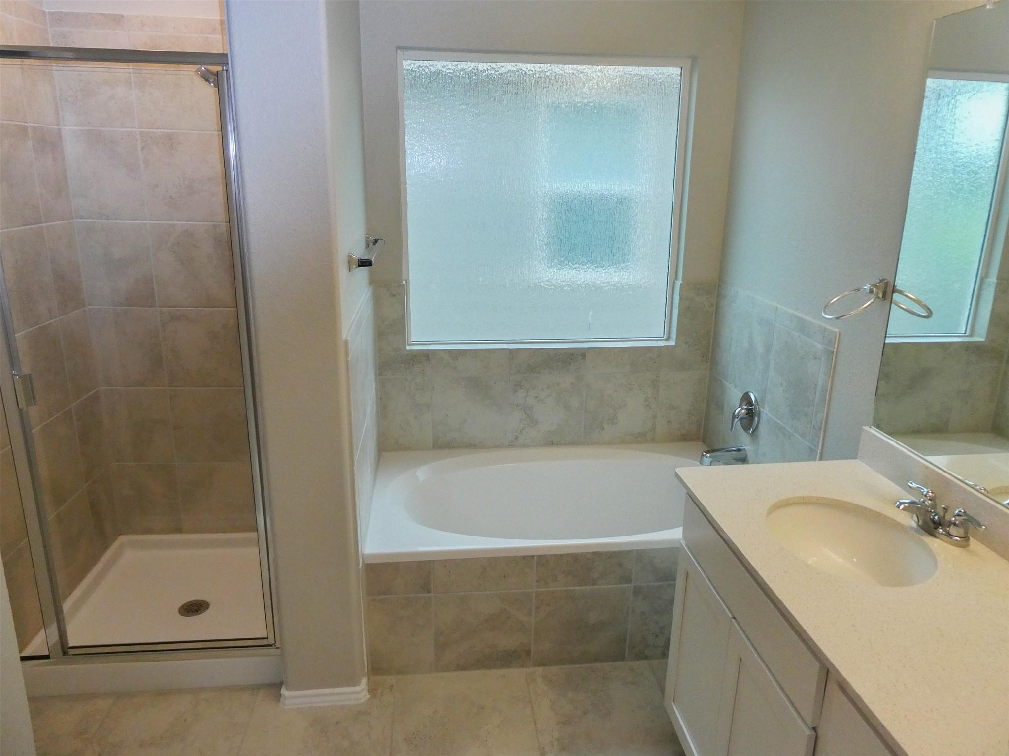2310 Macaw Dr Property Photo 15
