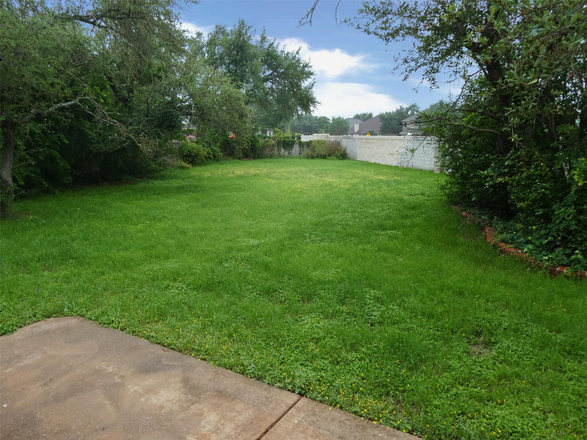2310 Macaw Dr Property Photo 30