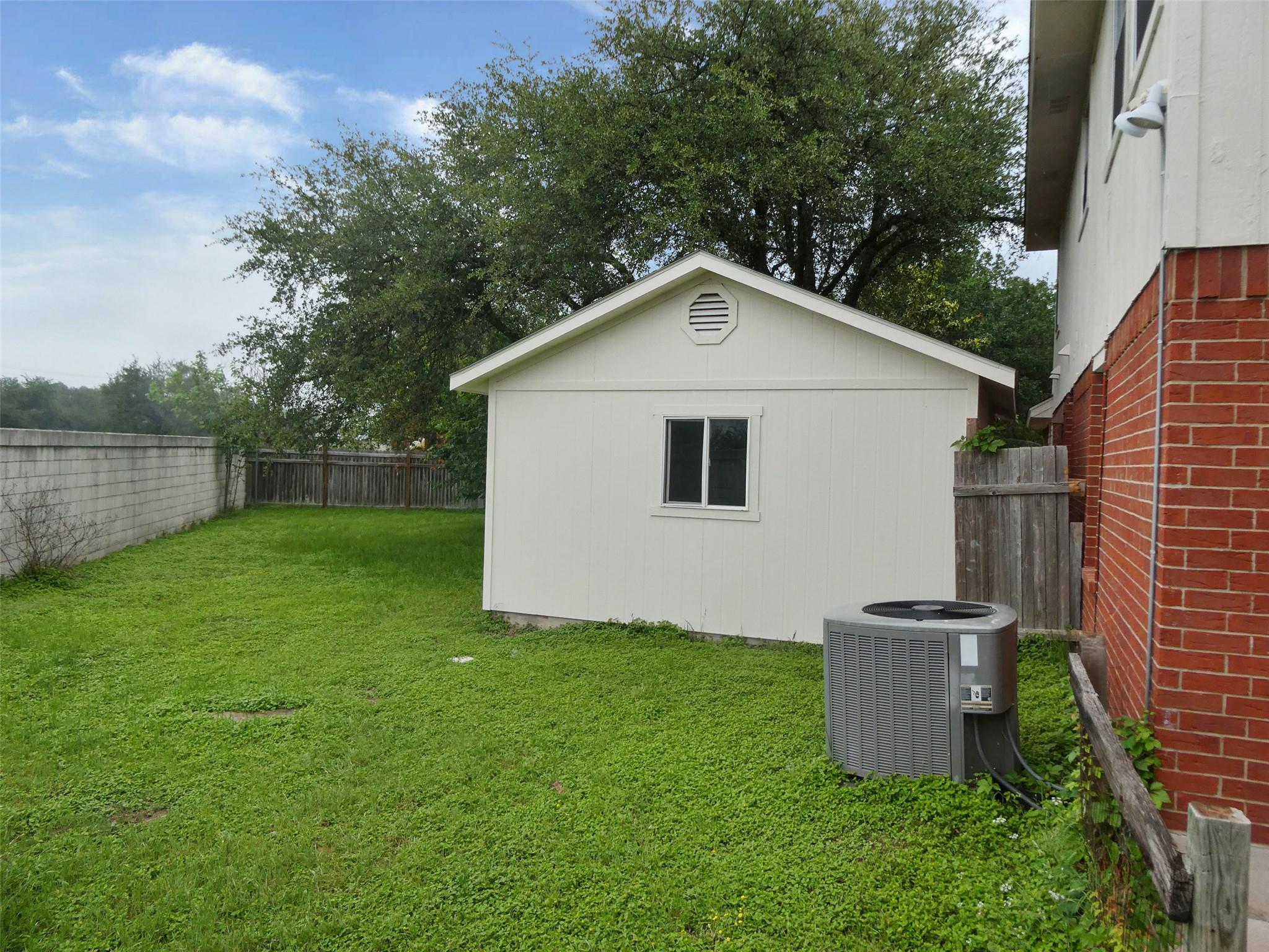 2310 Macaw Dr Property Photo 31