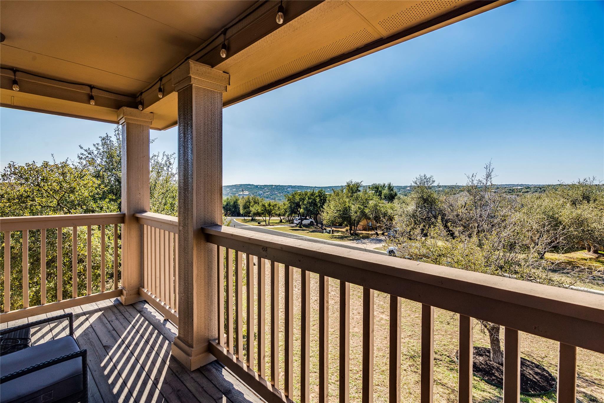17708 Linkhill Dr Property Photo 3