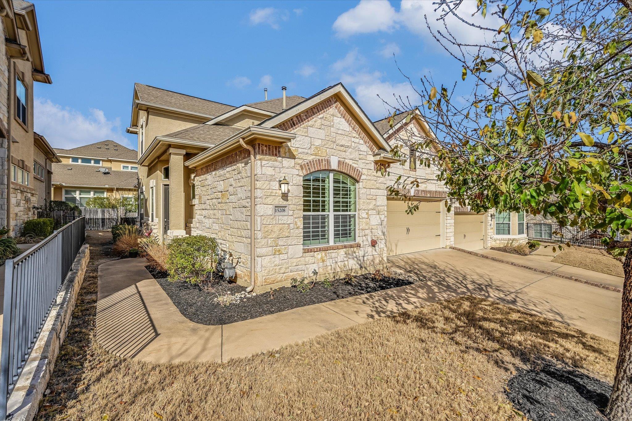 15208 Glen Heather Dr Property Photo