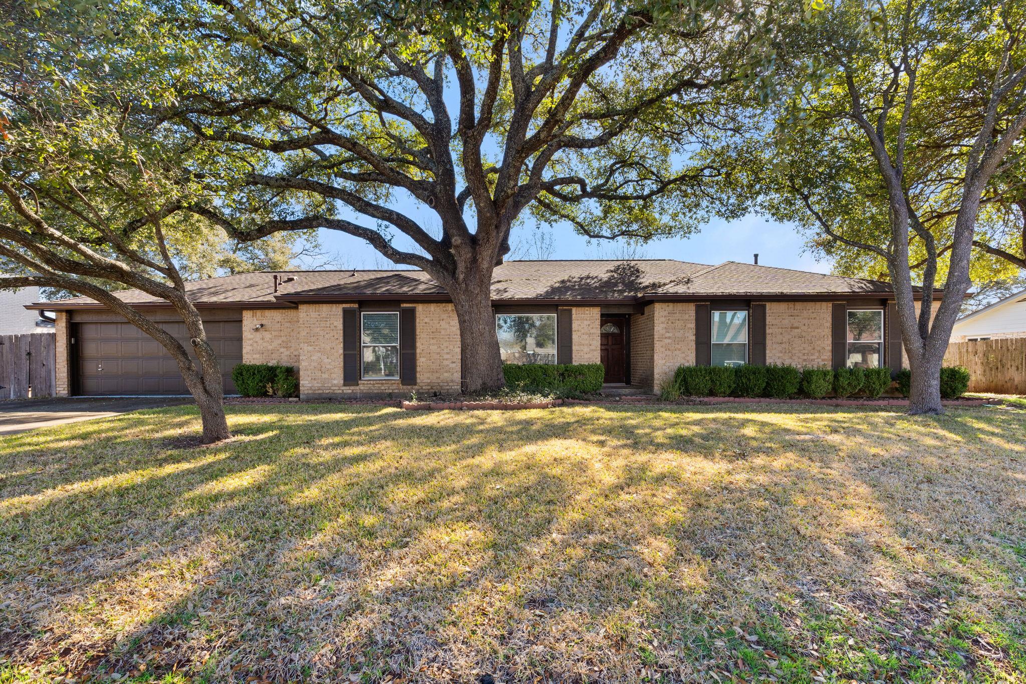 6803 Fence Line DR Property Photo 1