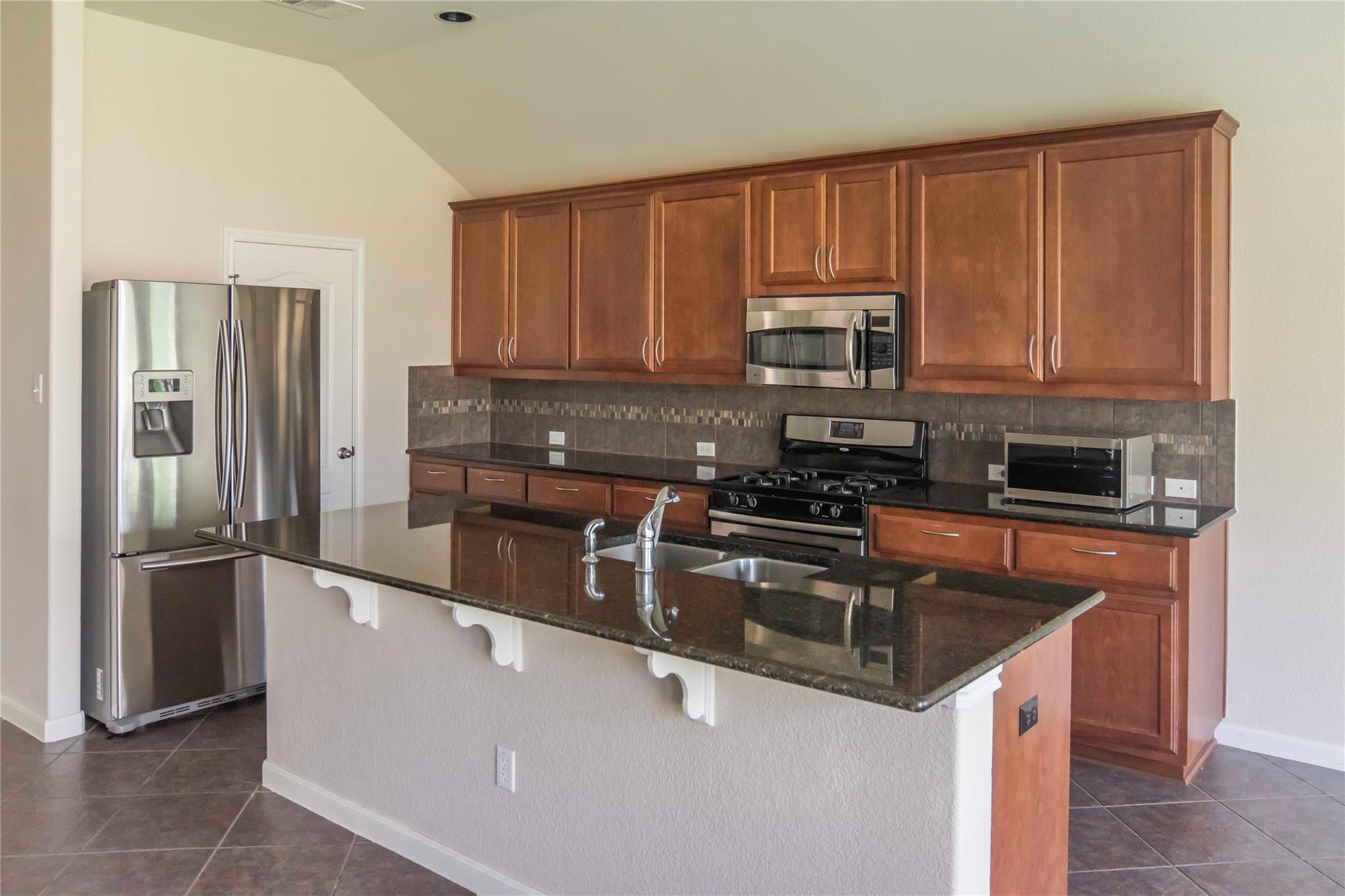 2542 Ravenwood Dr Property Photo 9