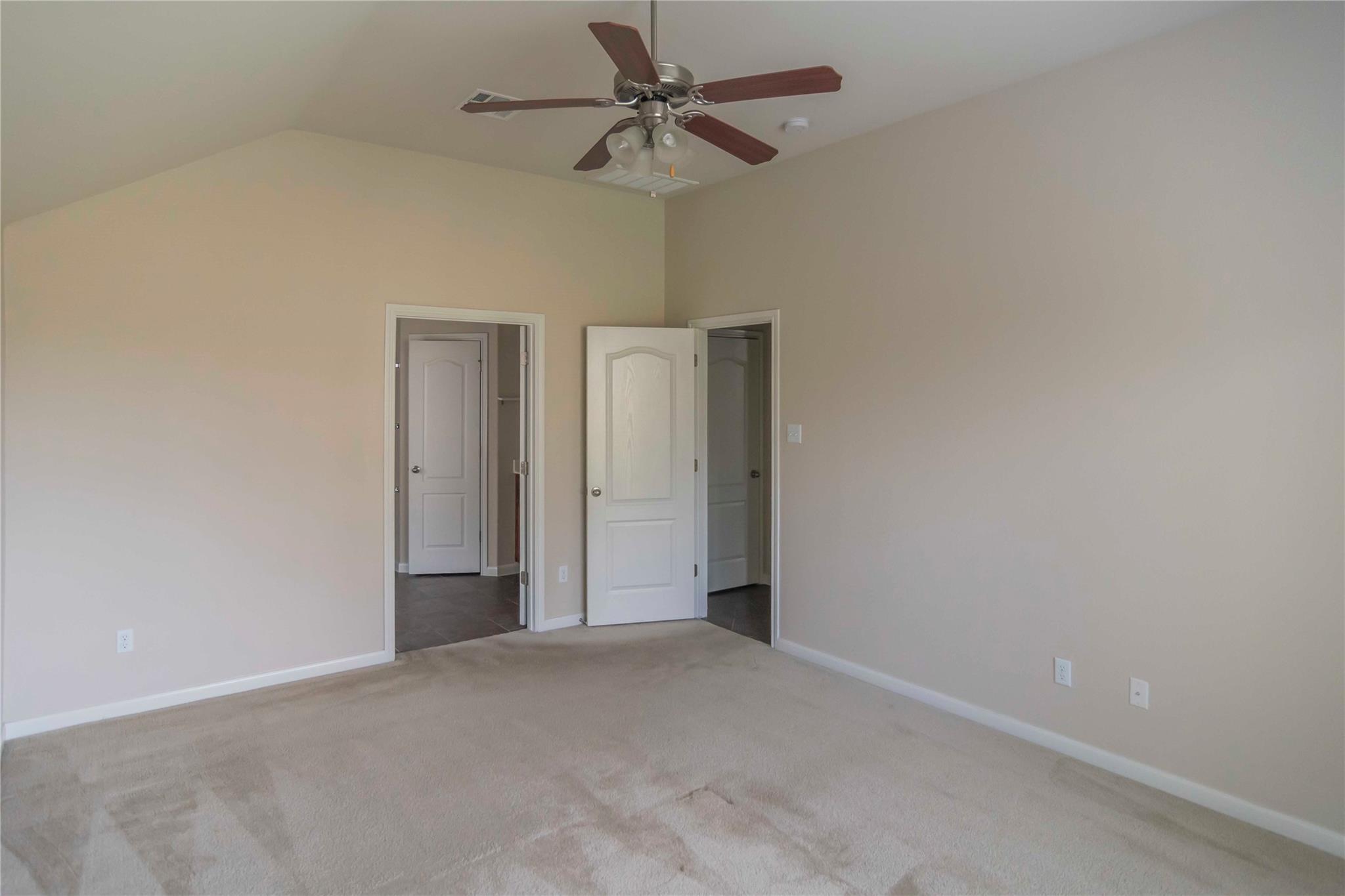 2542 Ravenwood Dr Property Photo 14