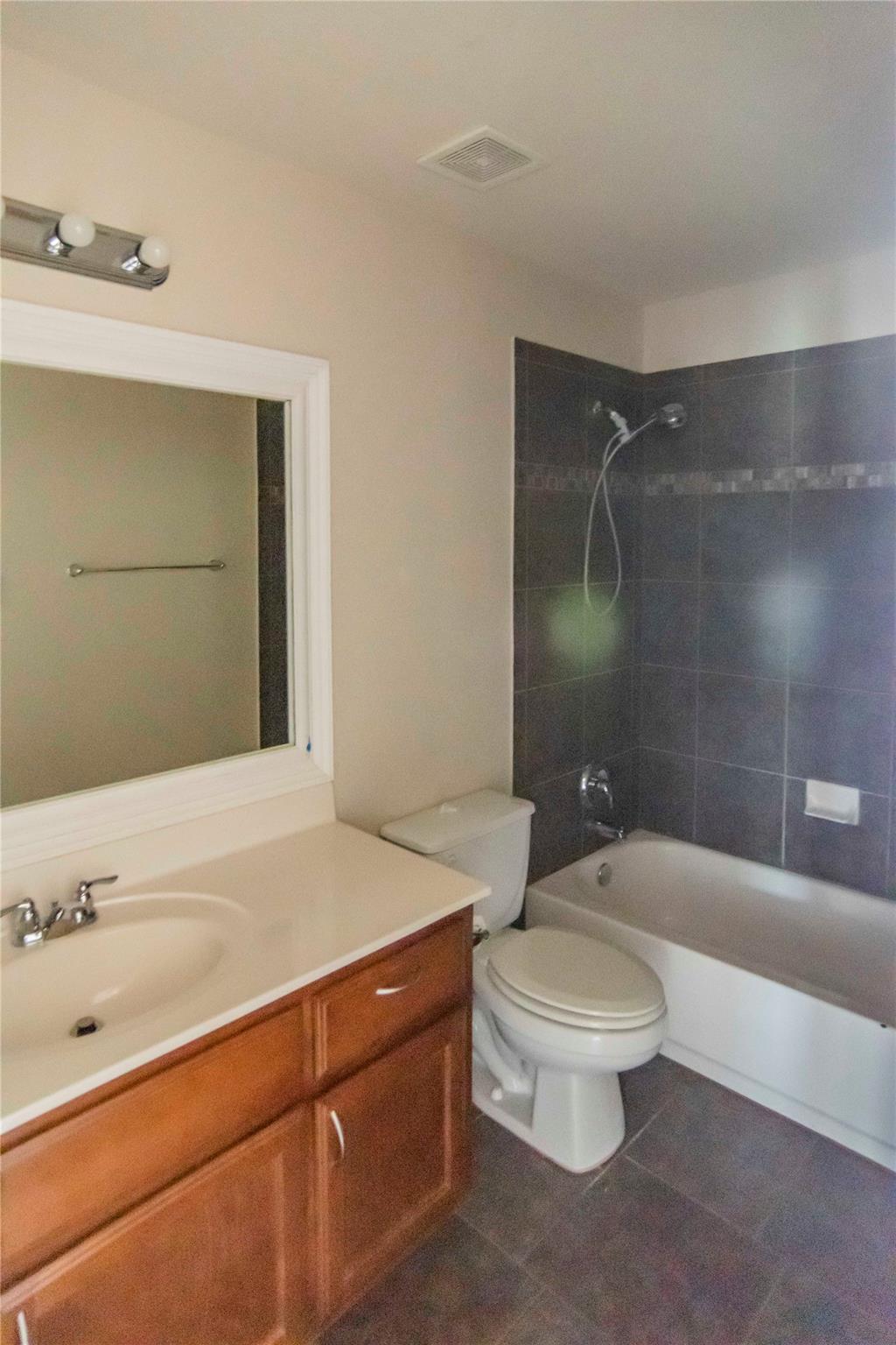 2542 Ravenwood Dr Property Photo 17