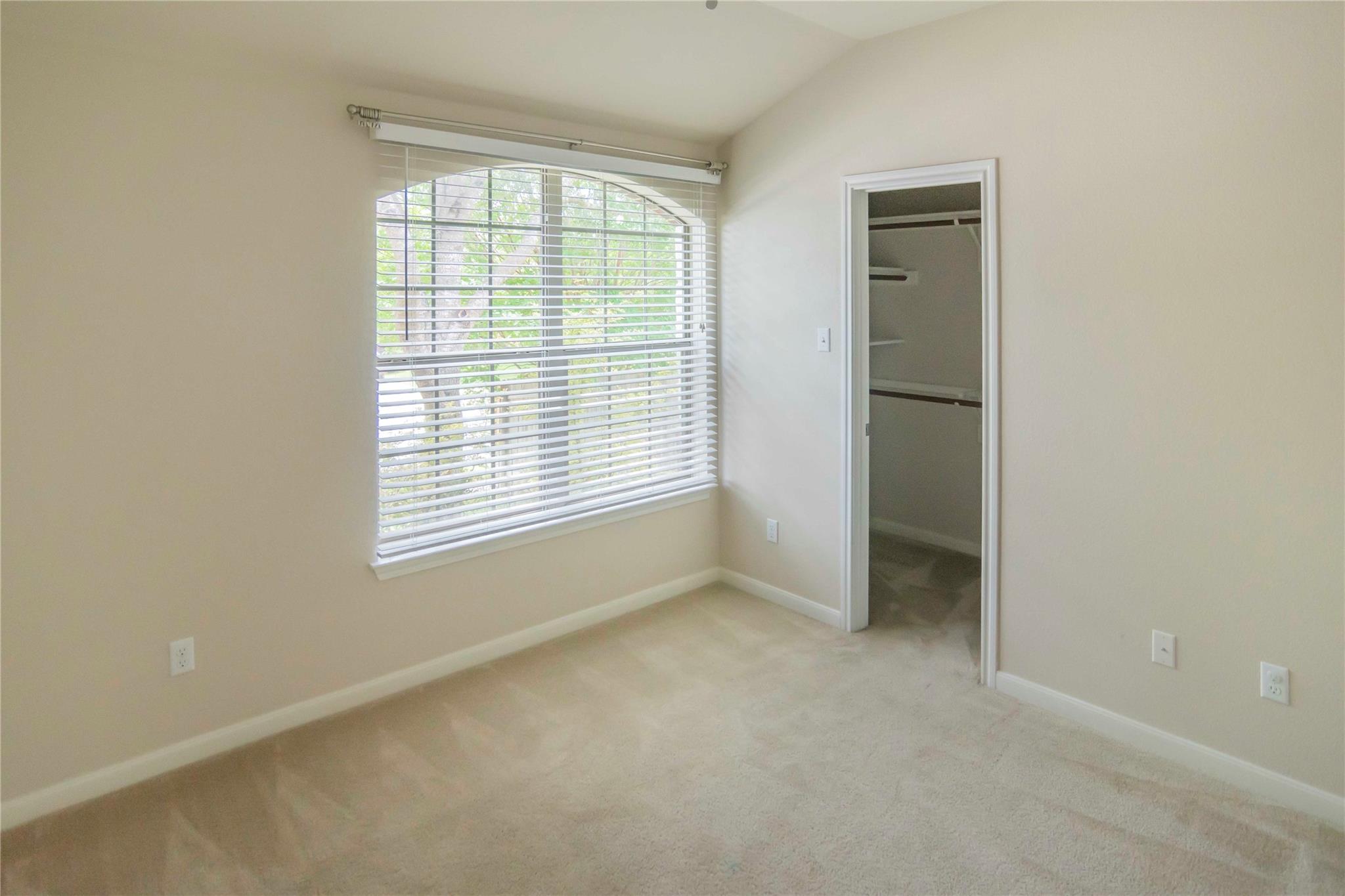 2542 Ravenwood Dr Property Photo 19