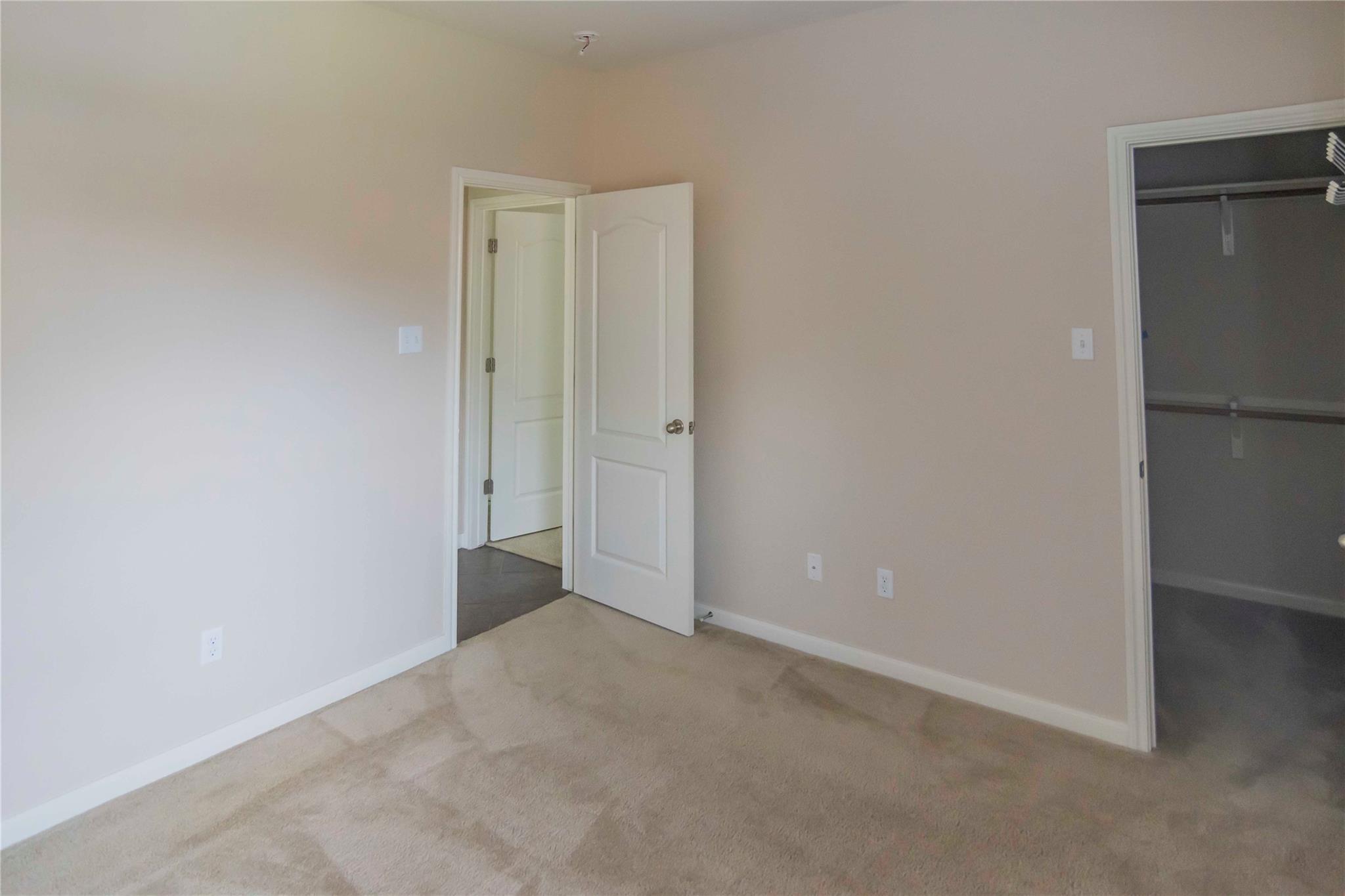 2542 Ravenwood Dr Property Photo 20