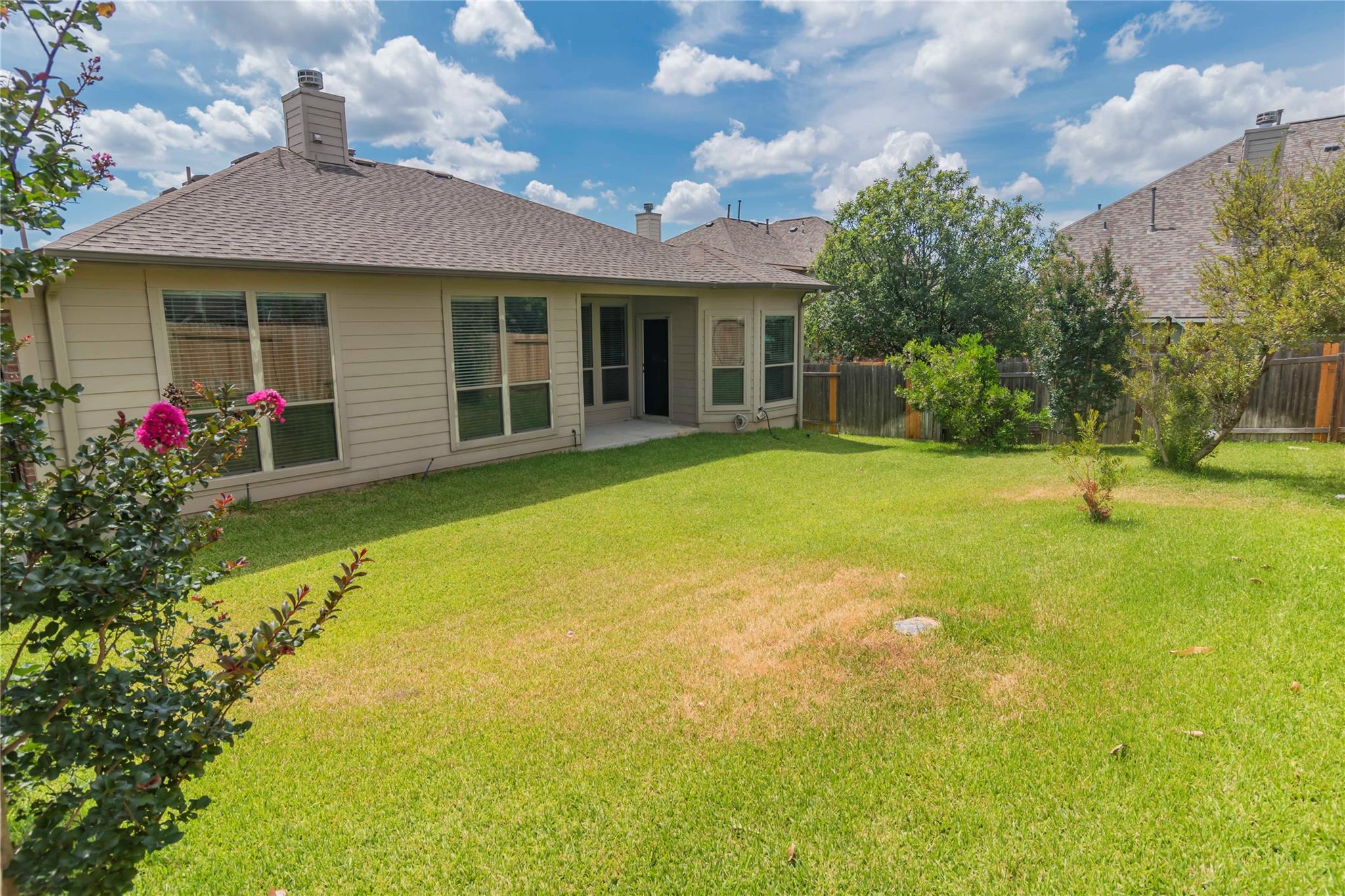 2542 Ravenwood Dr Property Photo 24
