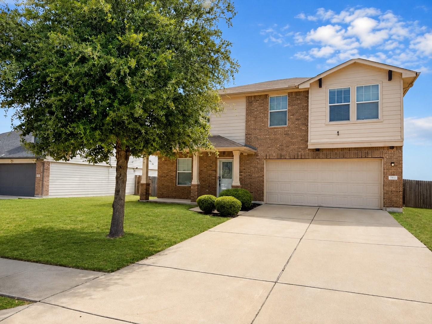 220 Adriana Ln Property Photo 1