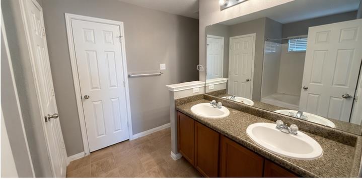 220 Adriana Ln Property Photo 6