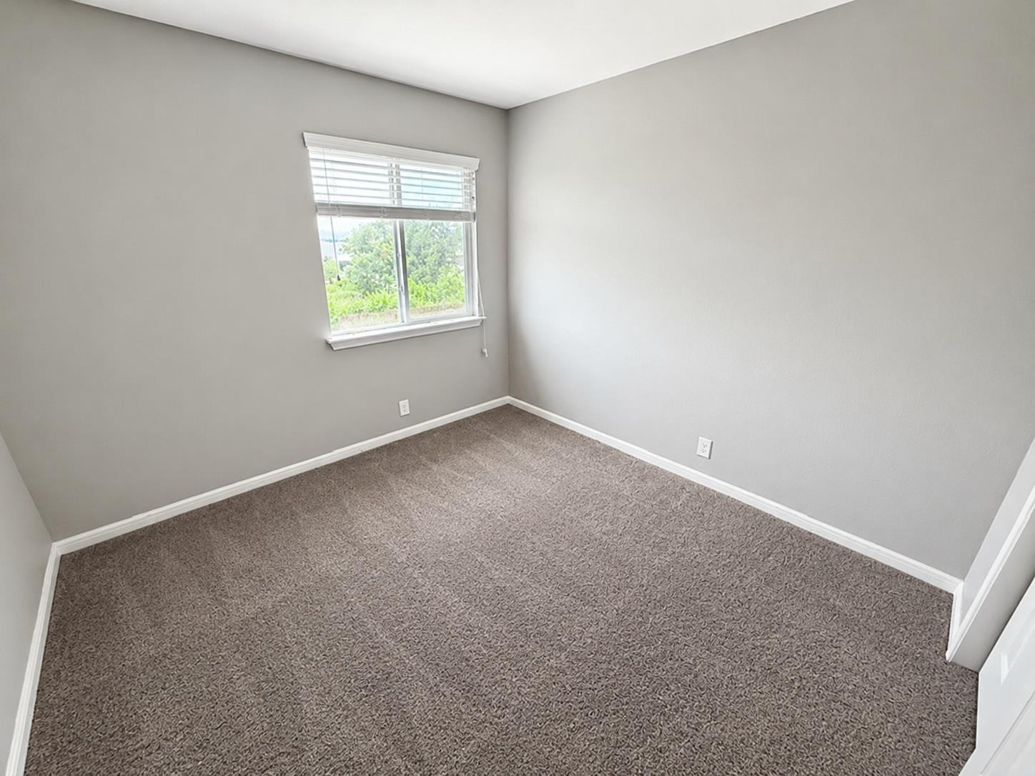 220 Adriana Ln Property Photo 10