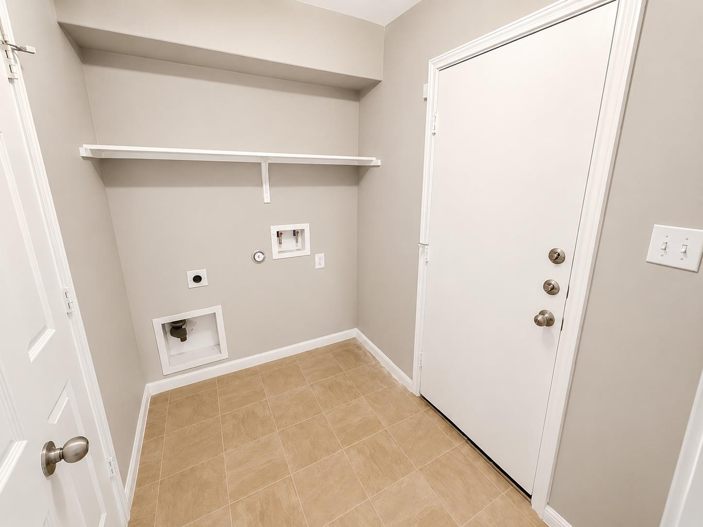 220 Adriana Ln Property Photo 14