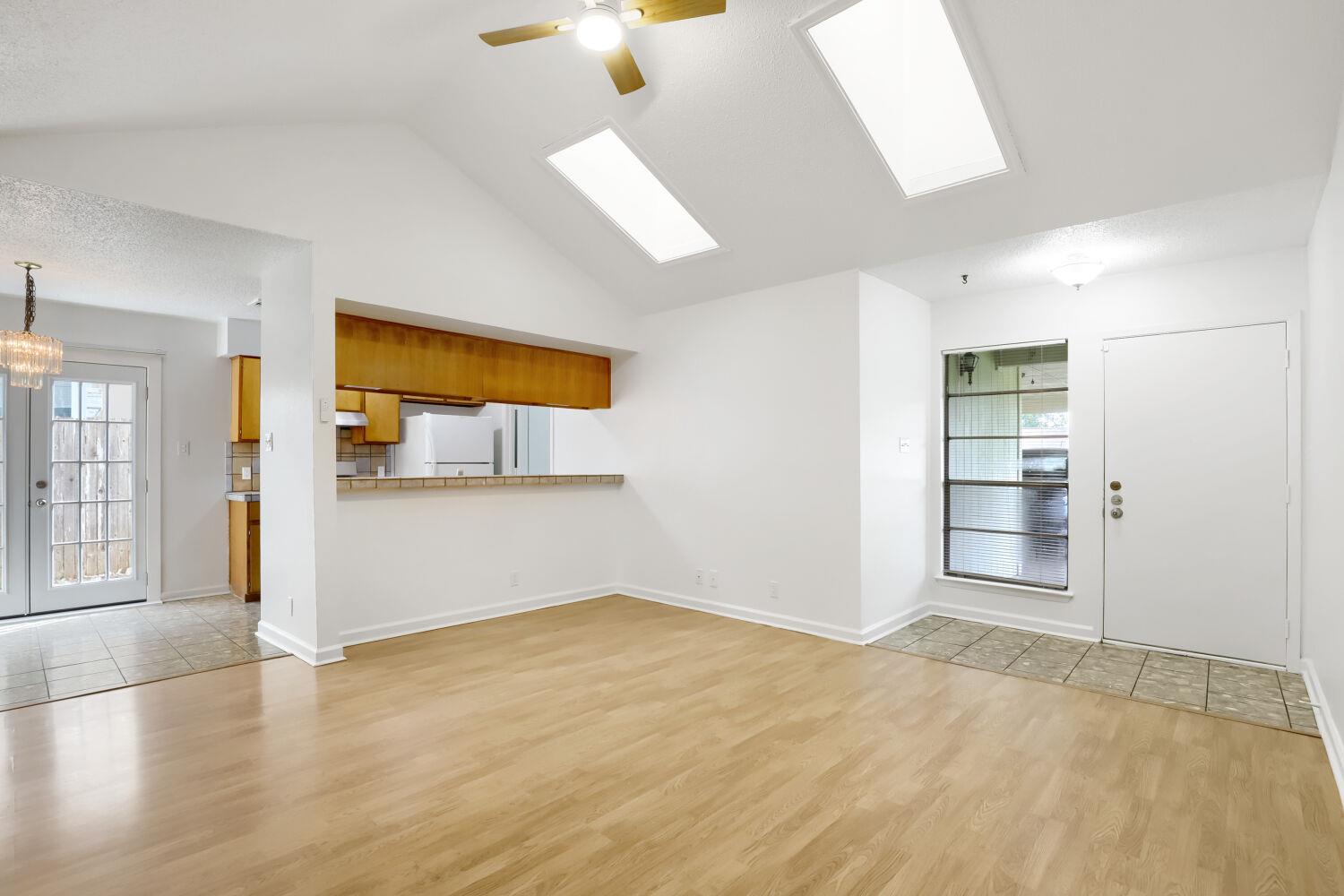 10710 Topperwein Dr #b Property Photo 2