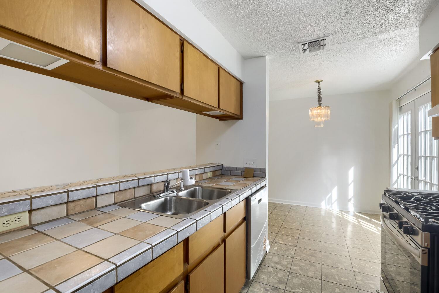 10710 Topperwein Dr #b Property Photo 7