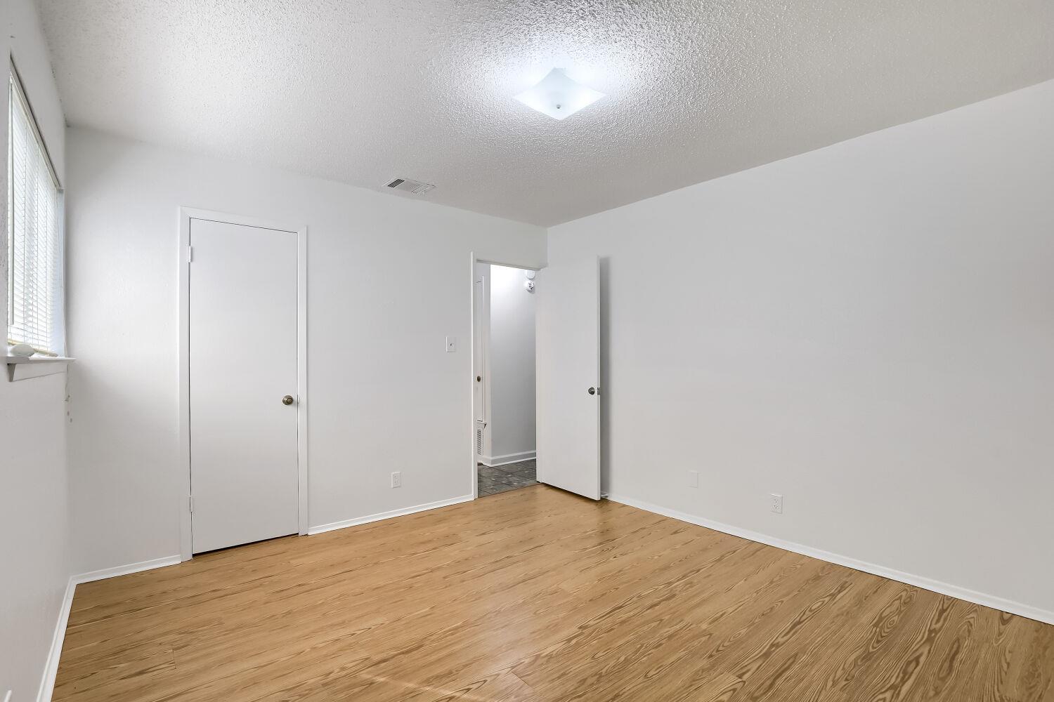 10710 Topperwein Dr #b Property Photo 10