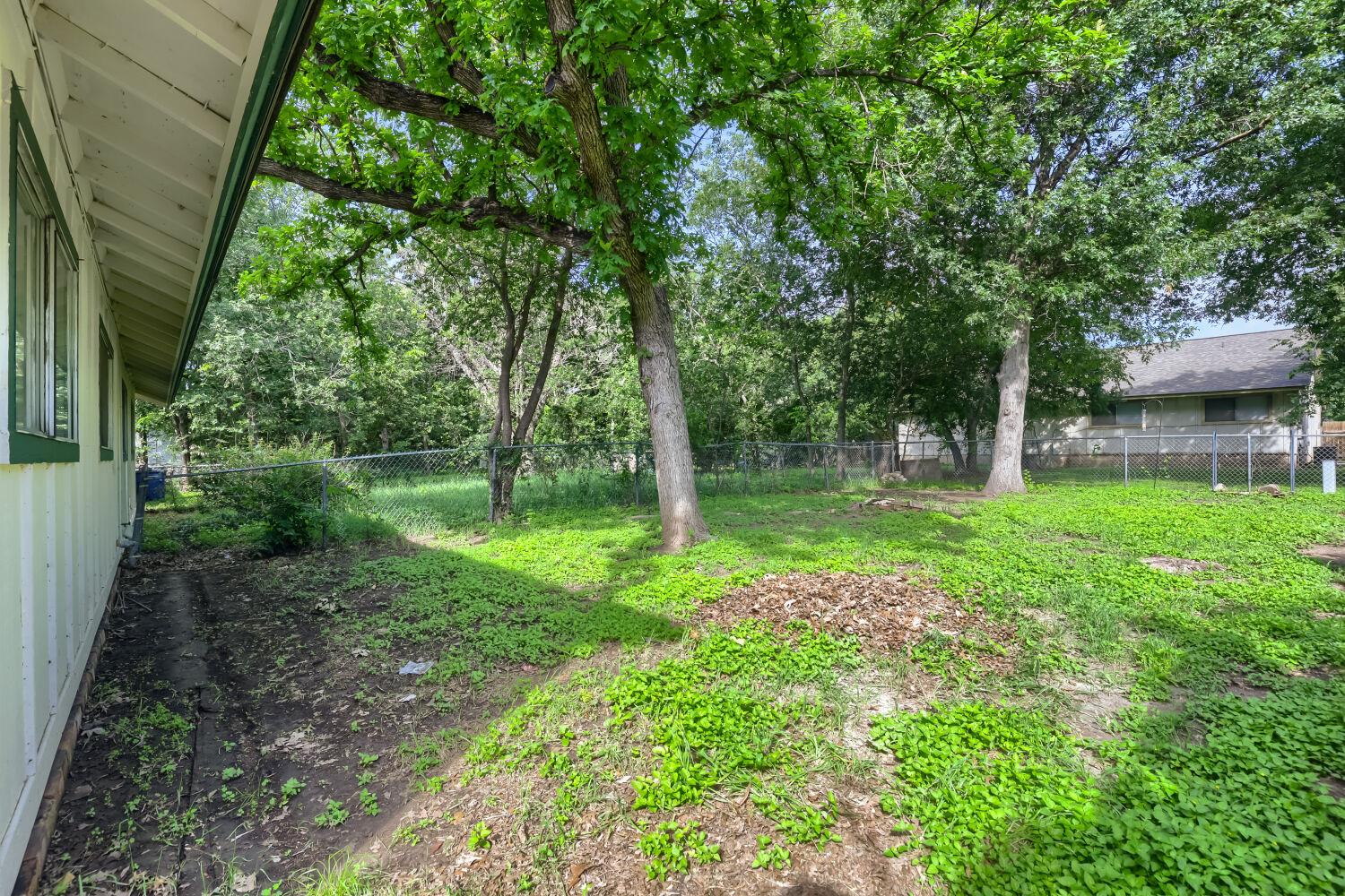 10710 Topperwein Dr #b Property Photo 15