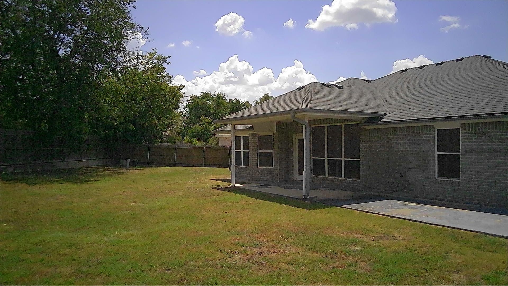 5105 Southern Crossing Dr Property Photo 1