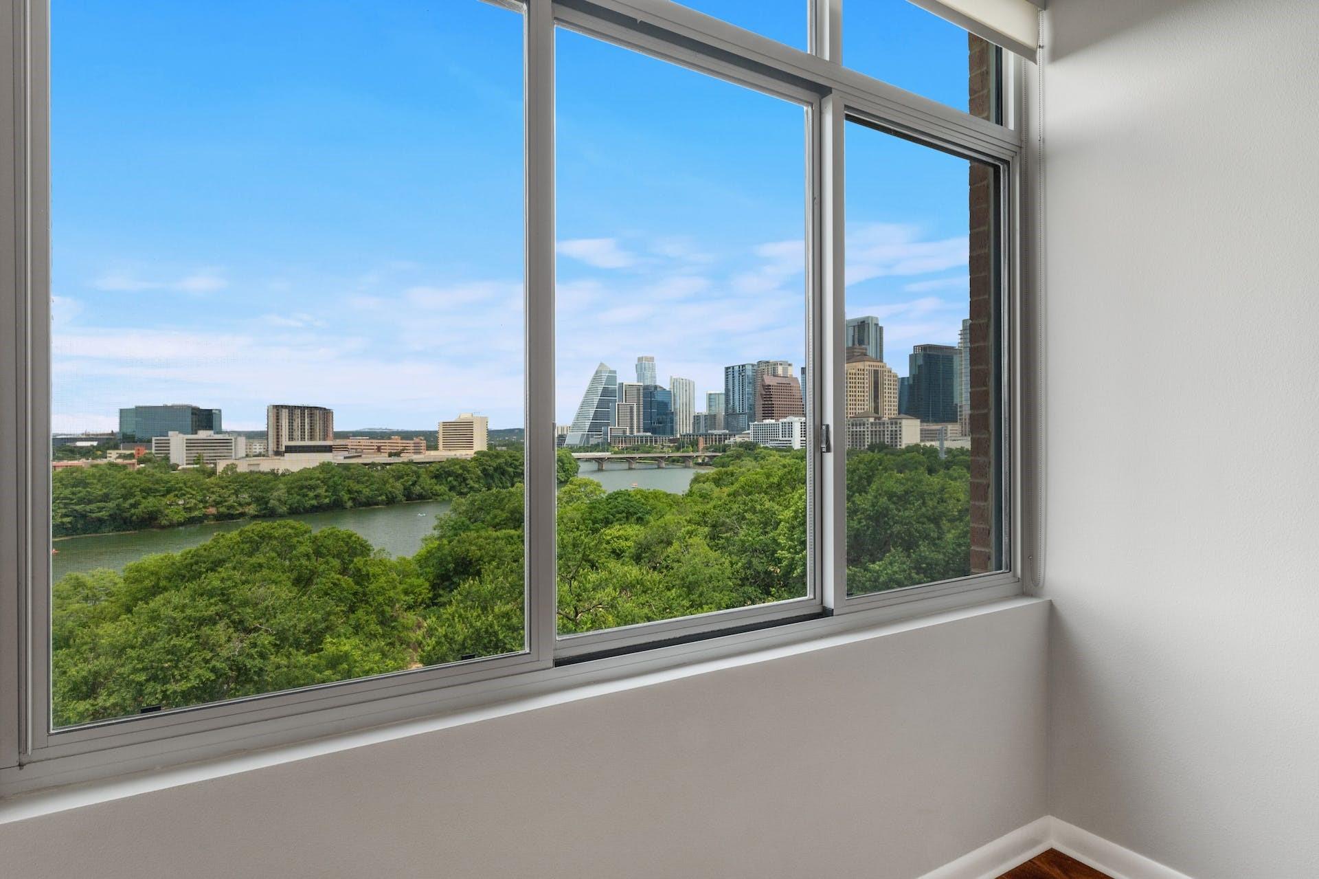 54 Rainey St #810 Property Photo 3