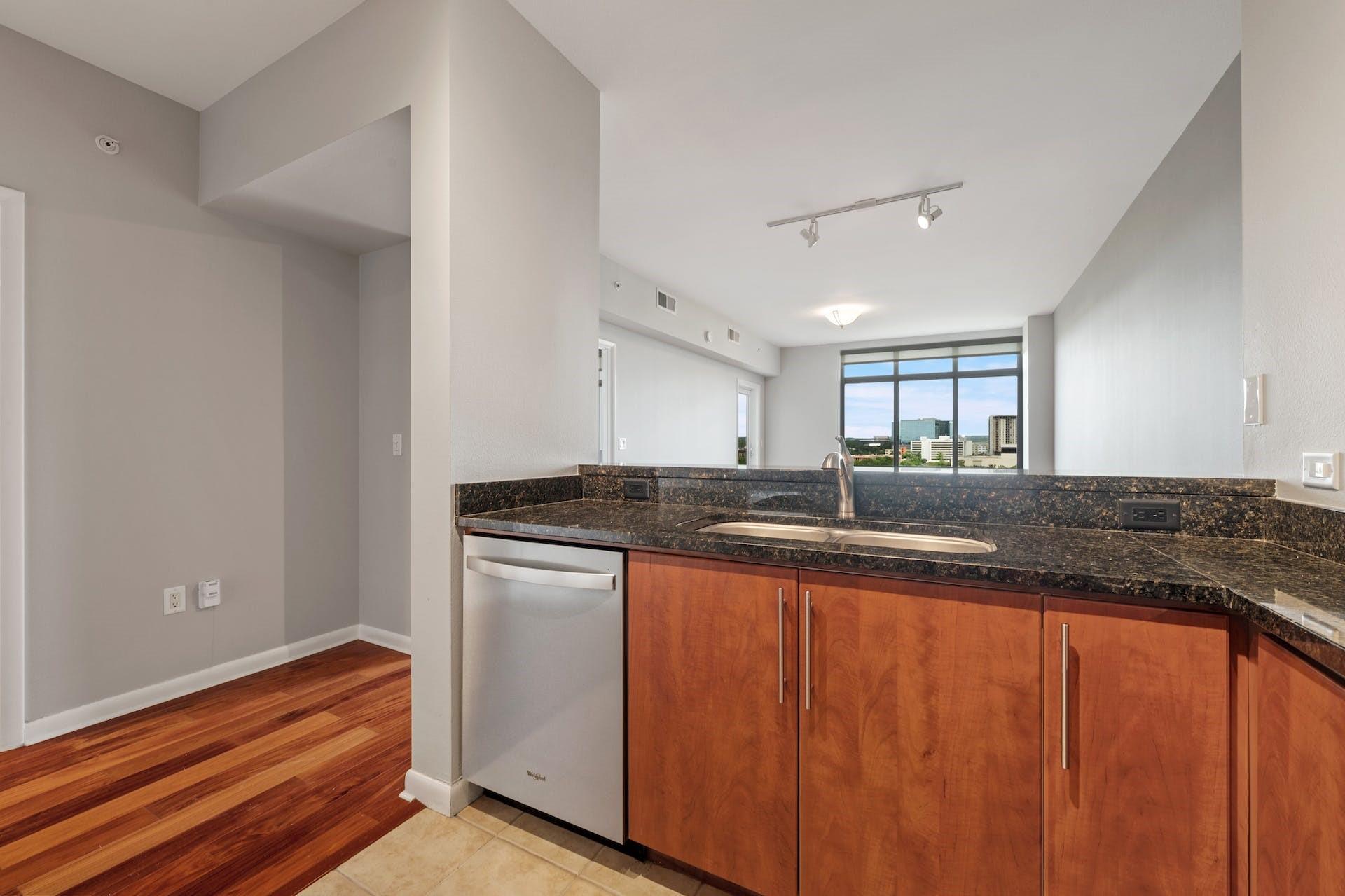 54 Rainey St #810 Property Photo 12