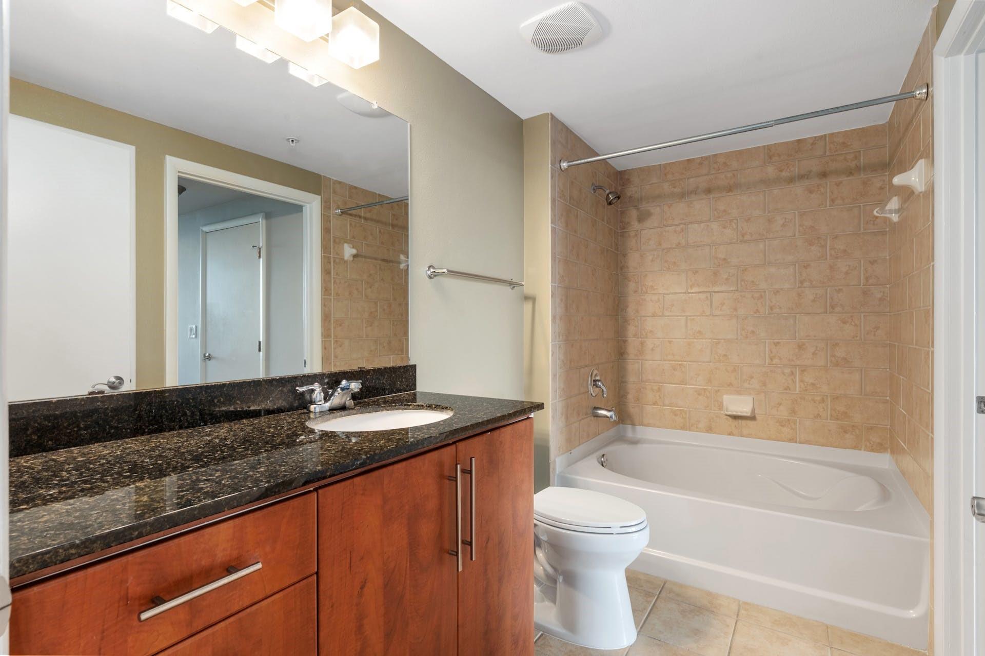 54 Rainey St #810 Property Photo 27