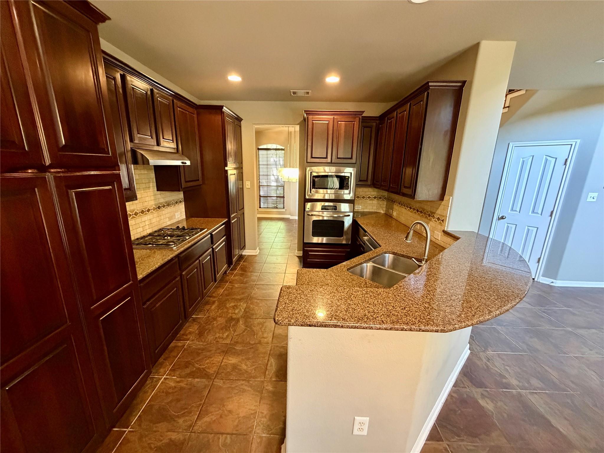 3713 Broadwinged Hawk Cv Property Photo 8