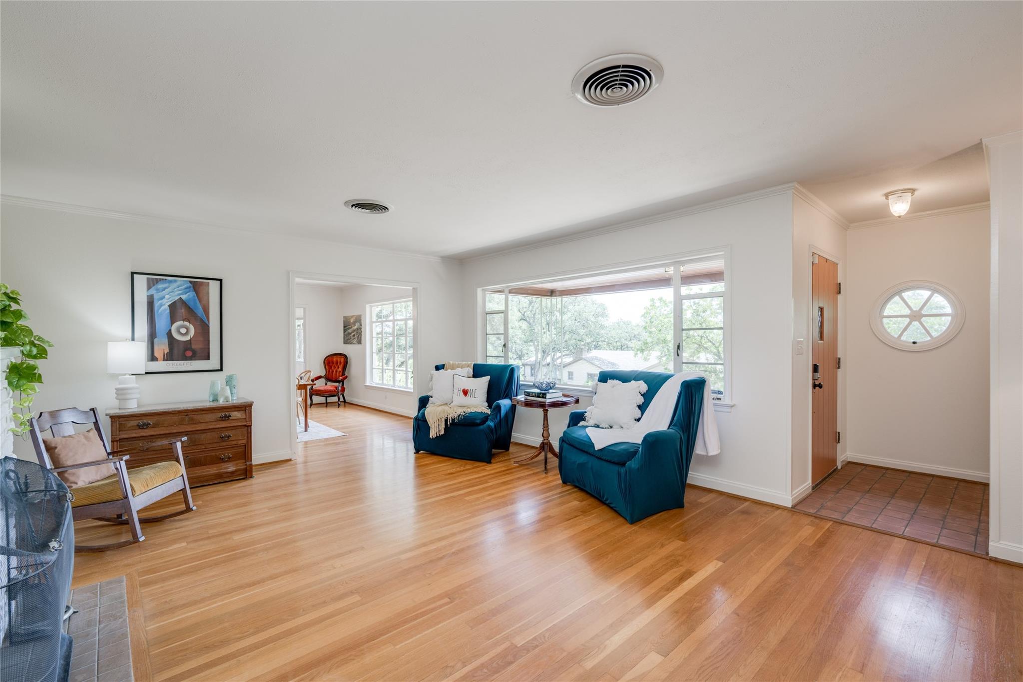 4804 Balcones Dr Property Photo 8