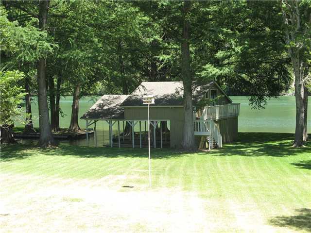 2001 Manana St Property Photo 2