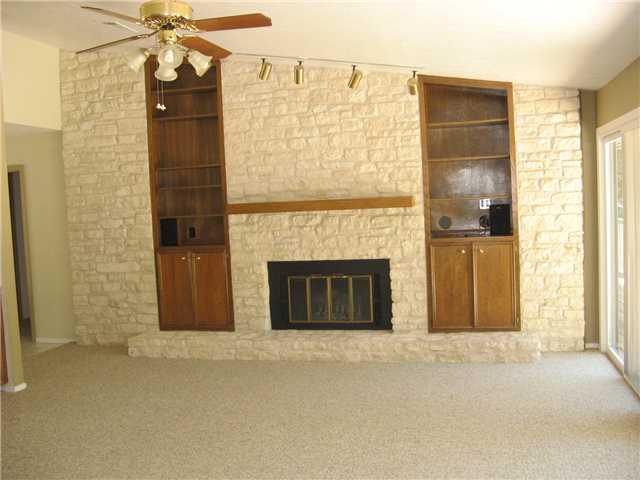 2001 Manana St Property Photo 3