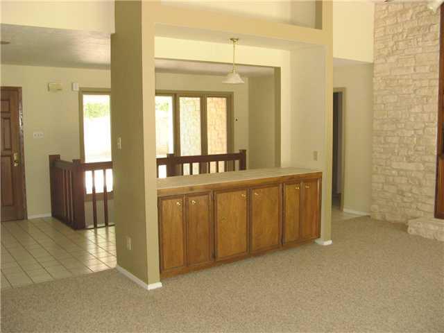 2001 Manana St Property Photo 4