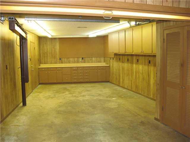 2001 Manana St Property Photo 7