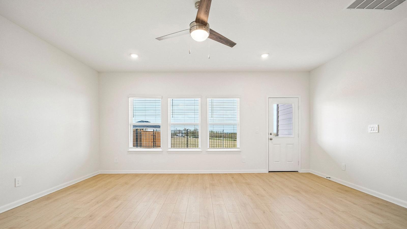 14904 Frog Pond Cv Property Photo 3