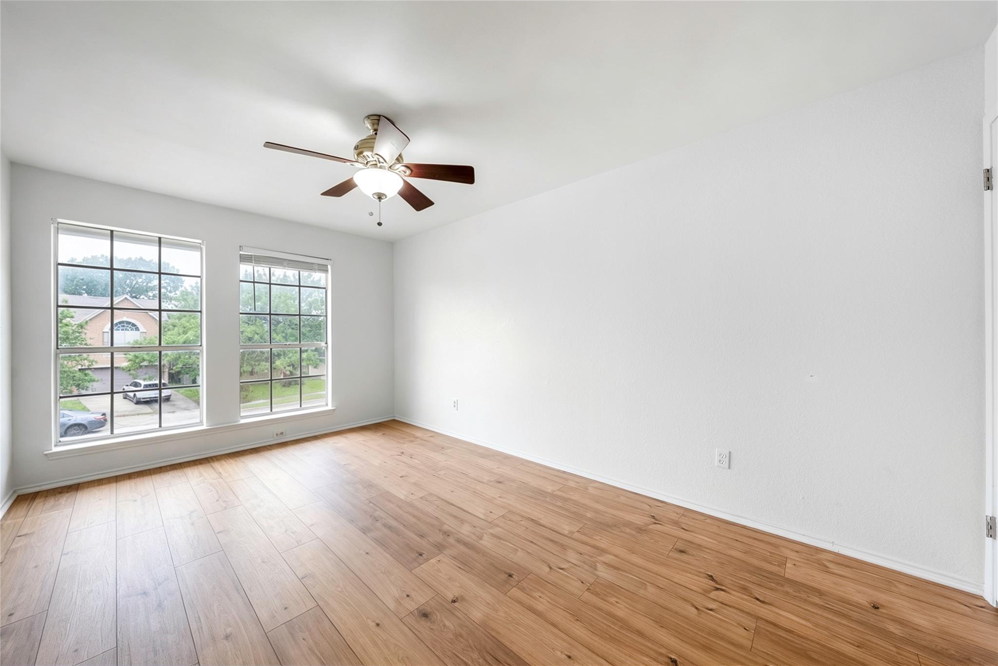 13701 Cambourne Dr Property Photo 15