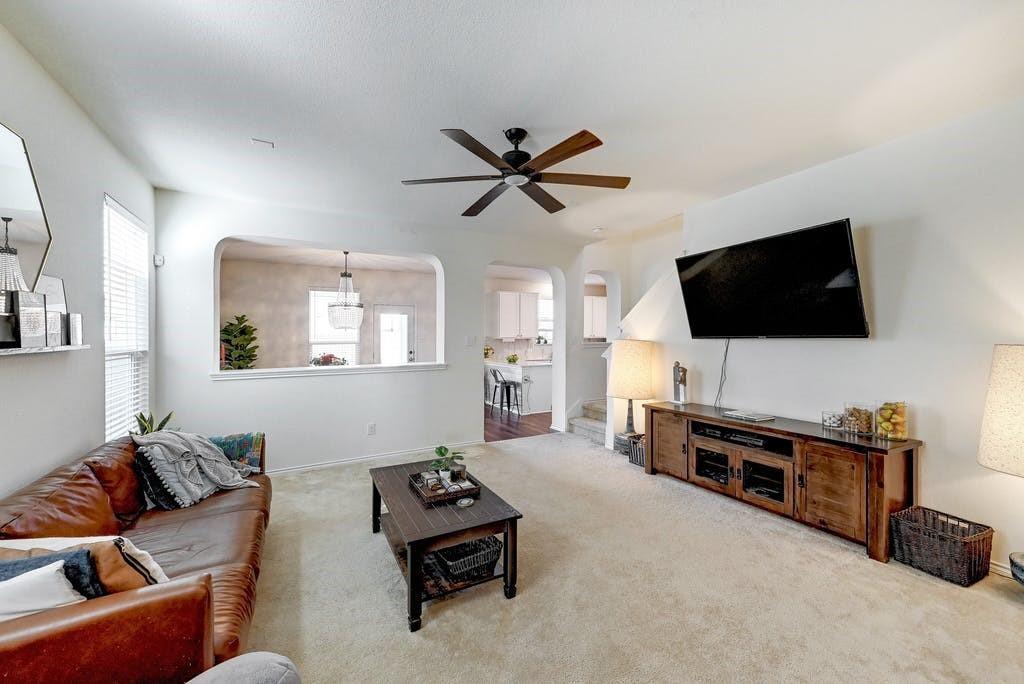 13916 Inaugural St Property Photo 5